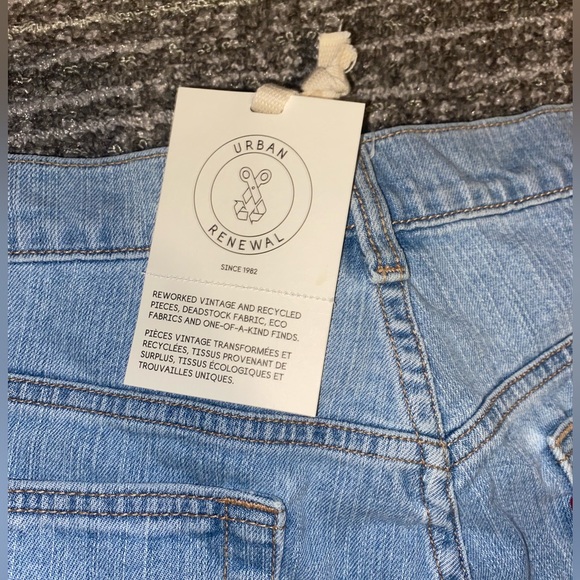 Levi’s jean shorts - Picture 6 of 10